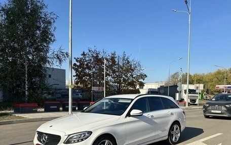 Mercedes-Benz C-Класс, 2018 год, 2 525 000 рублей, 1 фотография