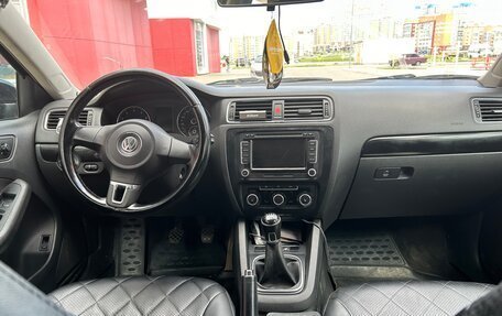 Volkswagen Jetta VI, 2012 год, 1 050 000 рублей, 4 фотография