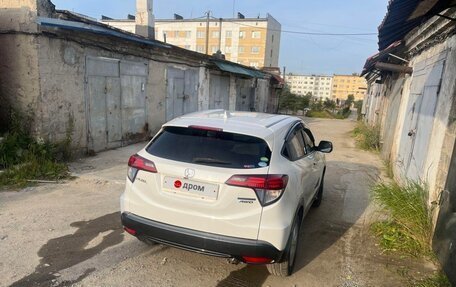 Honda Vezel, 2014 год, 1 750 000 рублей, 3 фотография