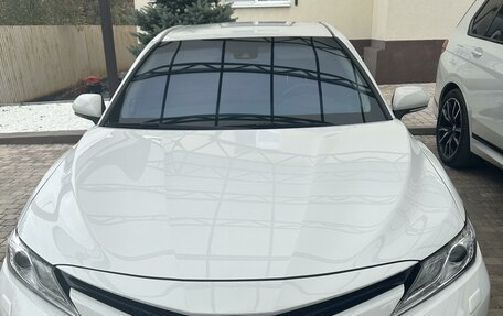 Toyota Camry, 2018 год, 3 050 000 рублей, 1 фотография