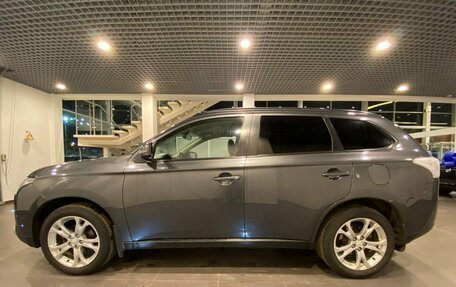 Mitsubishi Outlander III рестайлинг 3, 2013 год, 1 570 000 рублей, 6 фотография