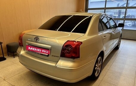 Toyota Avensis III рестайлинг, 2005 год, 900 000 рублей, 4 фотография