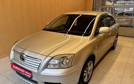 Toyota Avensis III рестайлинг, 2005 год, 900 000 рублей, 3 фотография