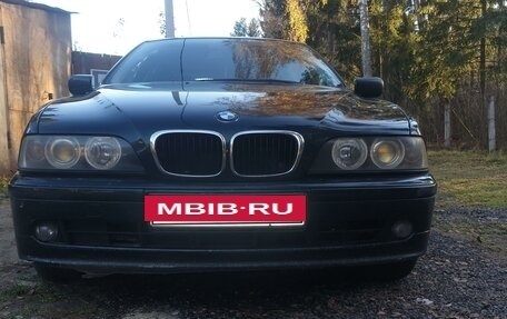 BMW 5 серия, 2003 год, 650 000 рублей, 3 фотография