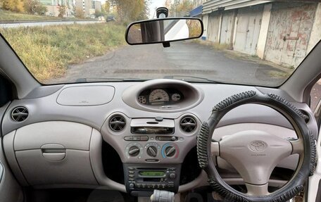 Toyota Platz, 1999 год, 350 000 рублей, 4 фотография