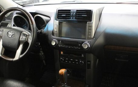 Toyota Land Cruiser Prado 150 рестайлинг 2, 2013 год, 3 150 000 рублей, 11 фотография