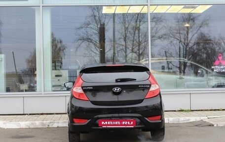 Hyundai Solaris II рестайлинг, 2011 год, 870 000 рублей, 4 фотография