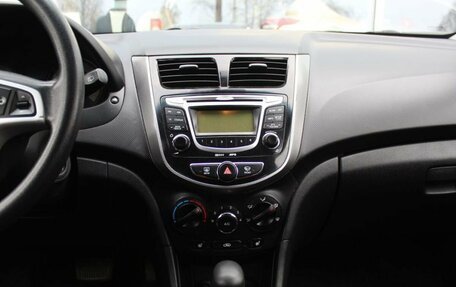 Hyundai Solaris II рестайлинг, 2011 год, 870 000 рублей, 13 фотография