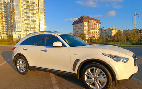 Infiniti QX70, 2013 год, 2 999 600 рублей, 3 фотография