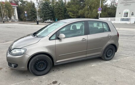 Volkswagen Golf Plus II, 2011 год, 670 000 рублей, 2 фотография