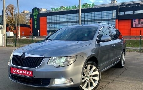 Skoda Superb III рестайлинг, 2012 год, 1 450 000 рублей, 1 фотография