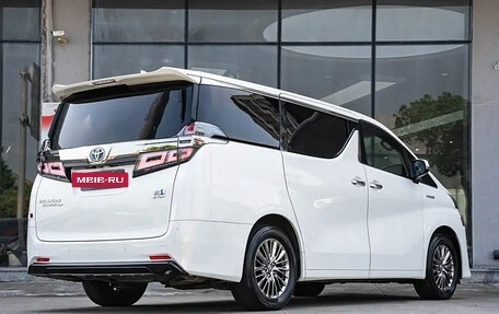 Toyota Vellfire II, 2021 год, 8 372 000 рублей, 3 фотография