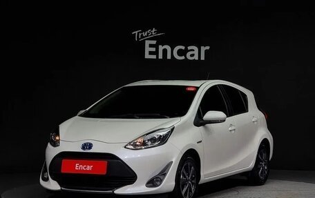 Toyota Prius c I, 2020 год, 1 815 100 рублей, 1 фотография