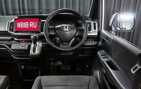 Honda Stepwgn IV, 2010 год, 1 698 000 рублей, 19 фотография