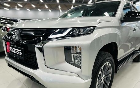 Mitsubishi L200 IV рестайлинг, 2023 год, 5 600 000 рублей, 6 фотография