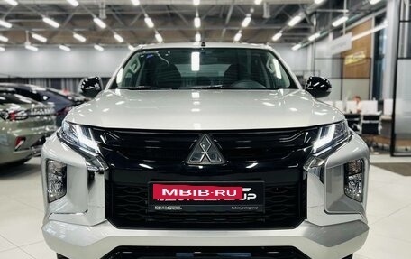 Mitsubishi L200 IV рестайлинг, 2023 год, 5 600 000 рублей, 5 фотография