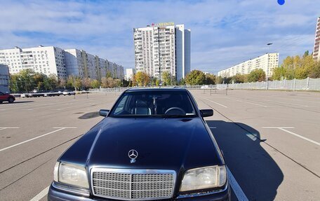 Mercedes-Benz C-Класс, 1997 год, 280 000 рублей, 1 фотография