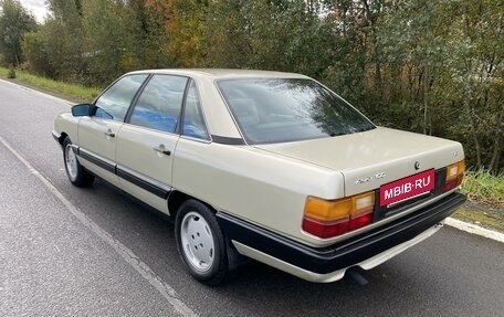 Audi 100, 1987 год, 250 000 рублей, 3 фотография