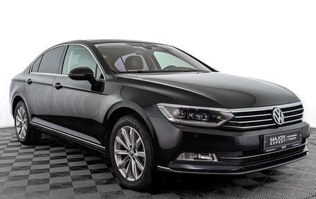 Volkswagen Passat B8 рестайлинг, 2015 год, 2 055 000 рублей, 3 фотография