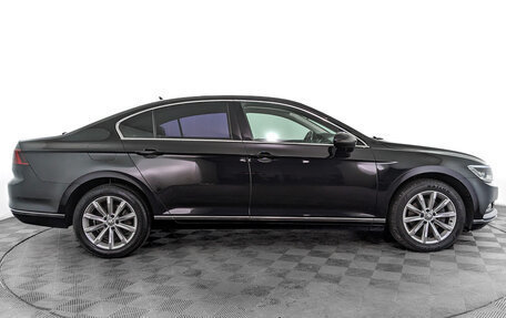 Volkswagen Passat B8 рестайлинг, 2015 год, 2 055 000 рублей, 4 фотография