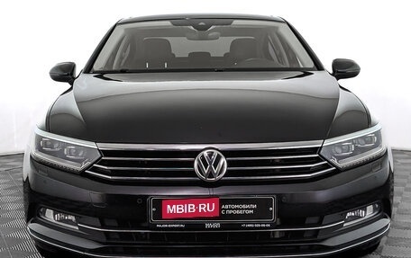 Volkswagen Passat B8 рестайлинг, 2015 год, 2 055 000 рублей, 2 фотография