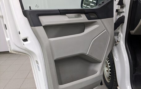 Volkswagen Transporter T6 рестайлинг, 2019 год, 1 530 000 рублей, 19 фотография