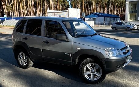 Chevrolet Niva I рестайлинг, 2015 год, 660 000 рублей, 15 фотография