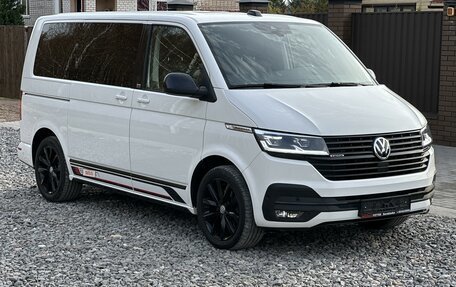 Volkswagen Multivan T6 рестайлинг, 2021 год, 8 000 000 рублей, 1 фотография