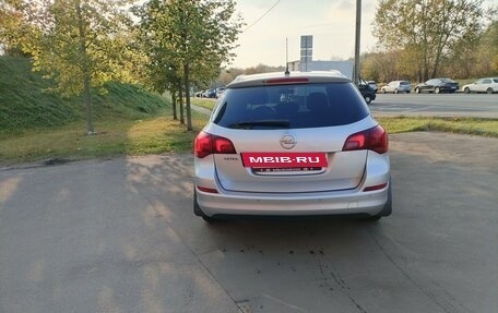 Opel Astra J, 2012 год, 890 000 рублей, 4 фотография