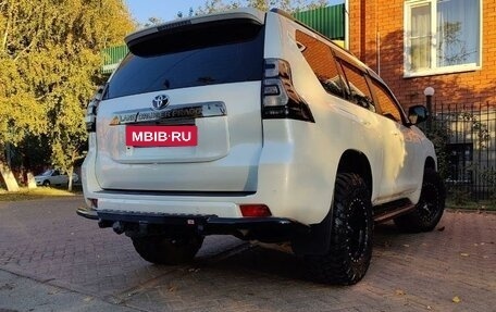 Toyota Land Cruiser Prado 150 рестайлинг 2, 2021 год, 8 300 000 рублей, 6 фотография