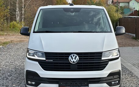 Volkswagen Multivan T6 рестайлинг, 2021 год, 8 000 000 рублей, 5 фотография