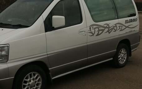 Nissan Elgrand I, 1999 год, 840 000 рублей, 2 фотография