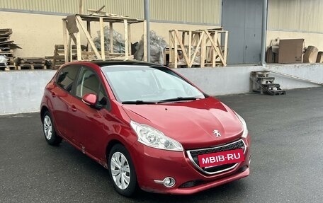 Peugeot 208 II, 2014 год, 750 000 рублей, 2 фотография