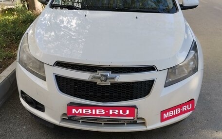 Chevrolet Cruze II, 2012 год, 850 000 рублей, 3 фотография