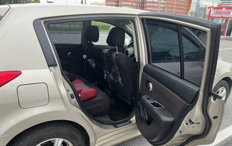 Nissan Tiida, 2010 год, 870 000 рублей, 11 фотография