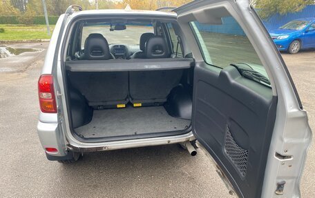 Toyota RAV4, 2004 год, 990 000 рублей, 8 фотография