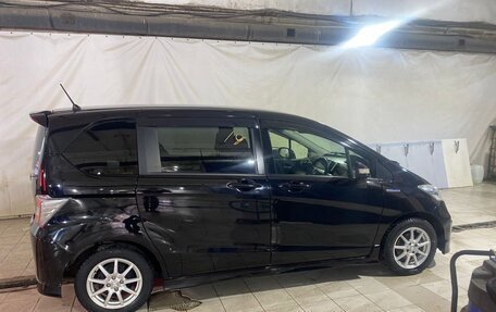 Honda Freed I, 2014 год, 1 400 000 рублей, 14 фотография