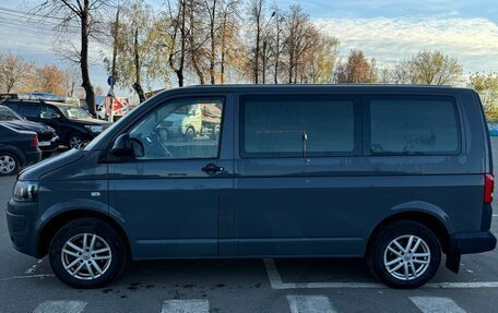 Volkswagen Caravelle T5, 2013 год, 2 150 000 рублей, 4 фотография