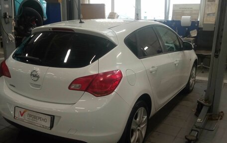 Opel Astra J, 2012 год, 750 000 рублей, 3 фотография