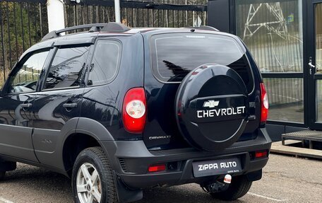 Chevrolet Niva I рестайлинг, 2015 год, 799 000 рублей, 11 фотография