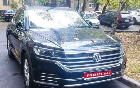 Volkswagen Touareg III, 2020 год, 6 100 000 рублей, 2 фотография