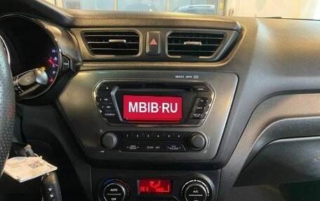 KIA Rio III рестайлинг, 2013 год, 903 000 рублей, 13 фотография