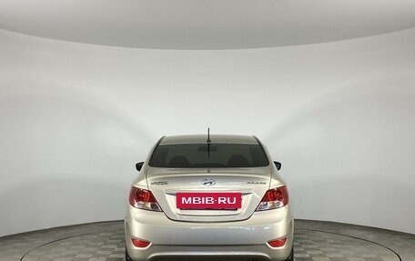 Hyundai Solaris II рестайлинг, 2011 год, 770 000 рублей, 8 фотография