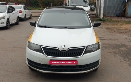 Skoda Rapid I, 2015 год, 550 000 рублей, 2 фотография