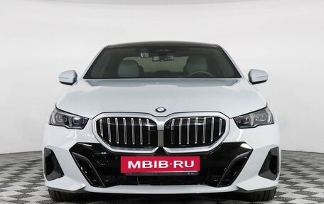 BMW 5 серия, 2023 год, 12 000 000 рублей, 3 фотография