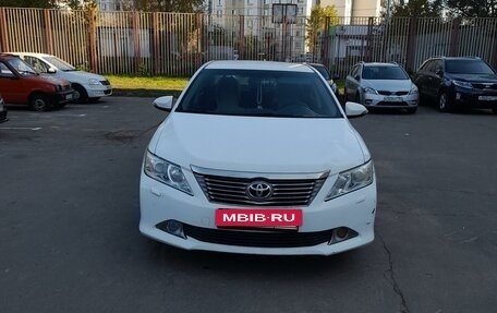 Toyota Camry, 2012 год, 1 700 000 рублей, 2 фотография