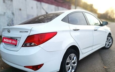 Hyundai Solaris II рестайлинг, 2014 год, 1 100 000 рублей, 2 фотография