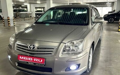 Toyota Avensis III рестайлинг, 2006 год, 680 000 рублей, 1 фотография