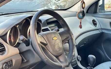 Chevrolet Cruze II, 2010 год, 420 000 рублей, 17 фотография