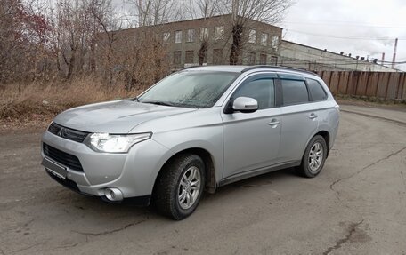 Mitsubishi Outlander III рестайлинг 3, 2012 год, 1 500 000 рублей, 1 фотография